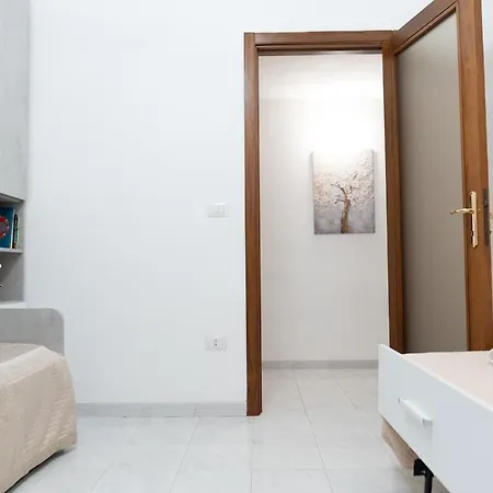 Casa Mondy - Centre Cagliari, 2 Bedrooms, Ac, Sleeps 5 Appartement *