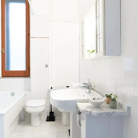 Casa Mondy - Centre Cagliari, 2 Bedrooms, Ac, Sleeps 5 Appartement Cagliari