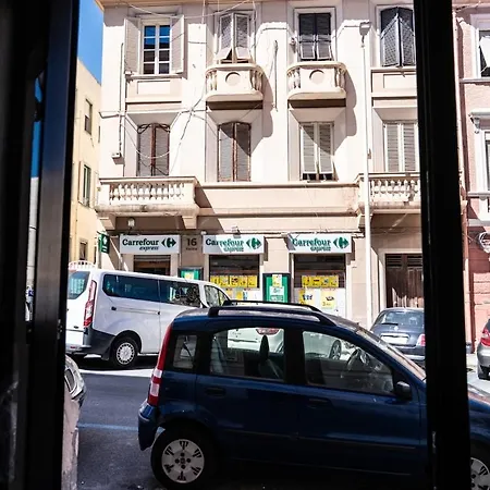 Casa Mondy - Centre Cagliari, 2 Bedrooms, Ac, Sleeps 5 * Cagliari